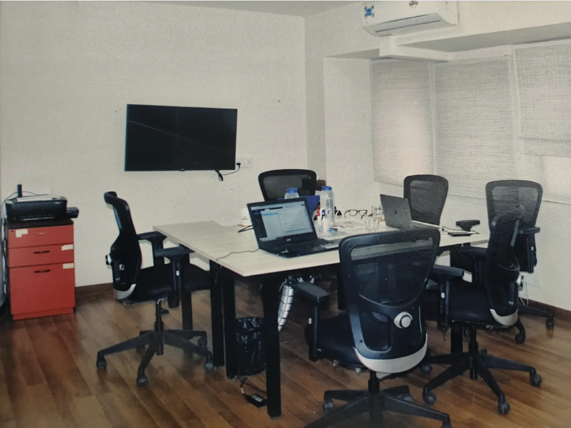 Office Semi Furnished in Lavlesh Court, Bandra West - Photo 6